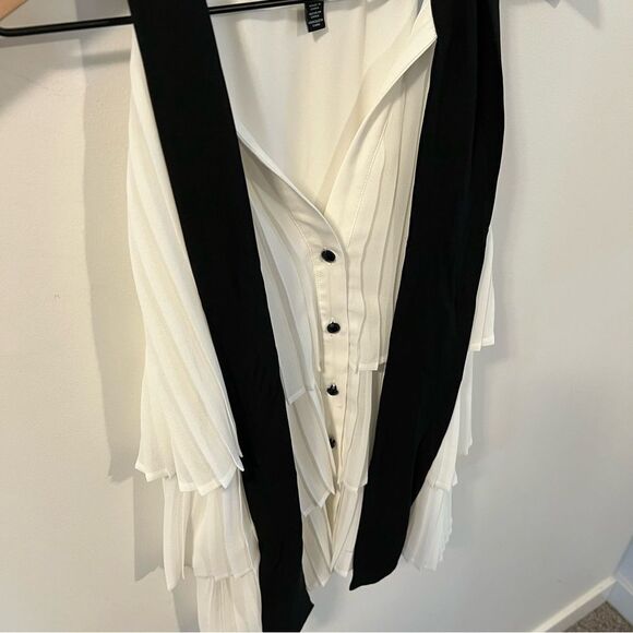 *marks* White House Black Market Bow-Neck Pleated Blouse | Size 4 - Picture 6 of 13